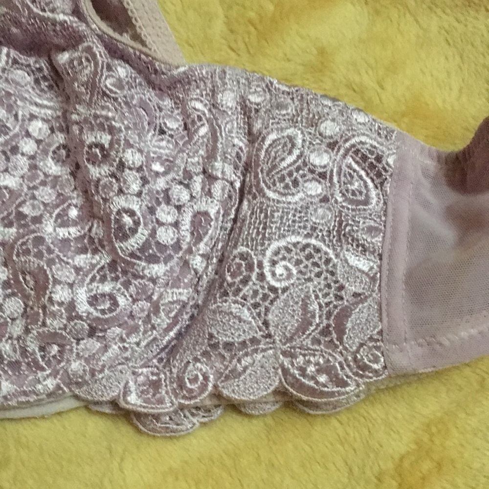 Vintage Bali Lace Desire 3602 Underwire Bra 36C - Picture 6 of 13